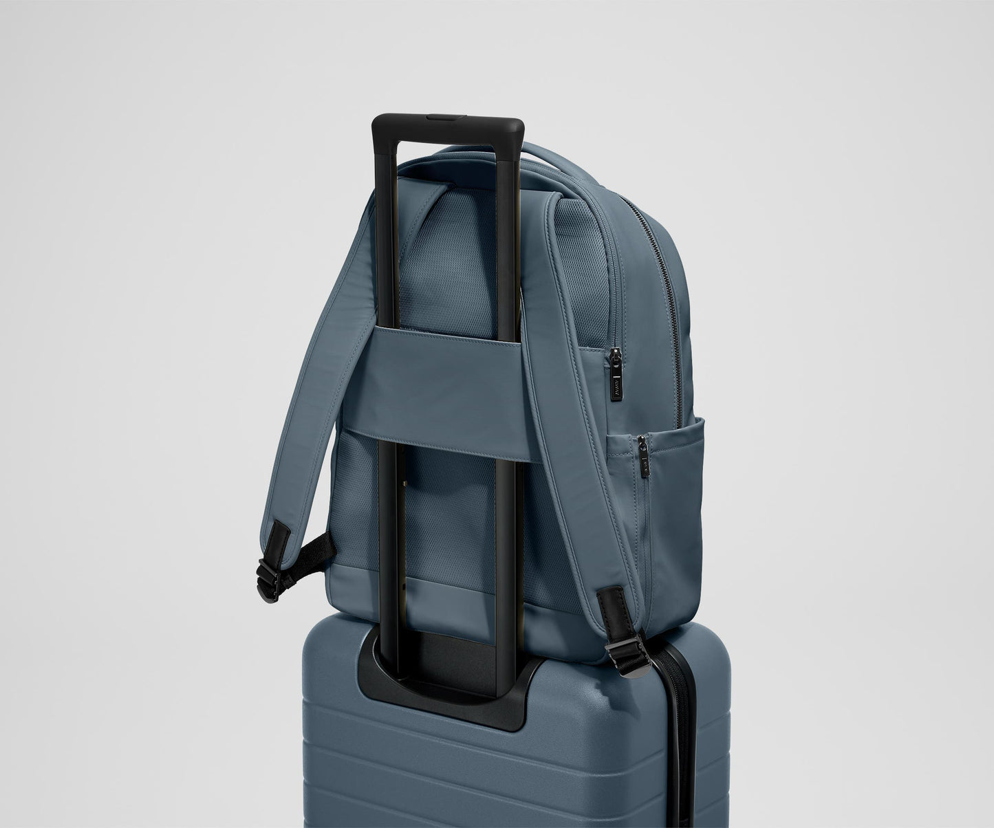 The Commuter Backpack in Coast Blue