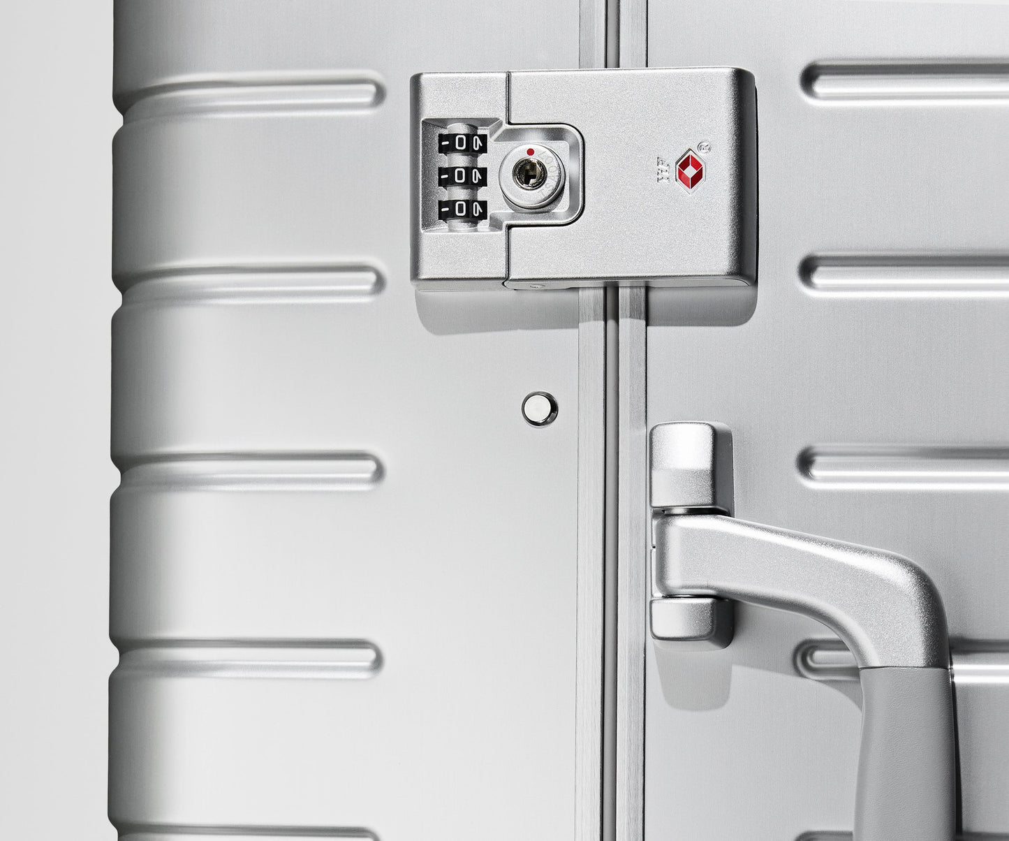 The Medium: Aluminum Edition in Silver