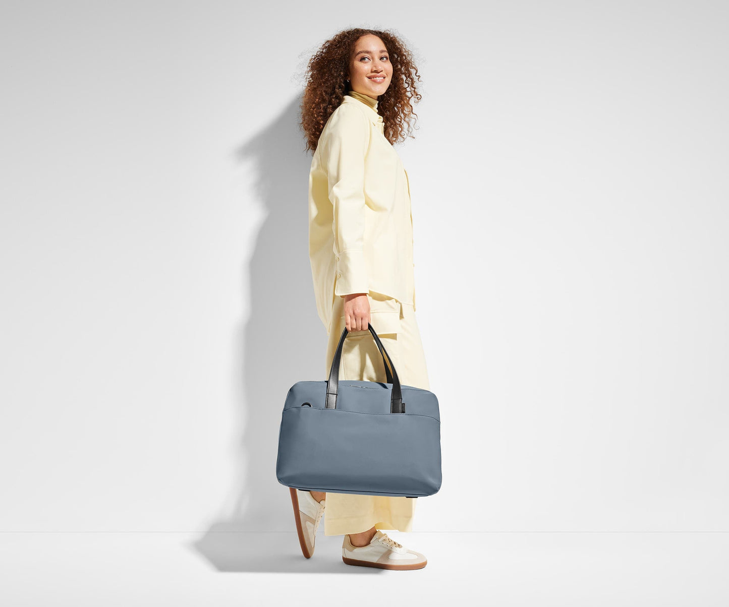 The Overnight Bag in Navy Blue