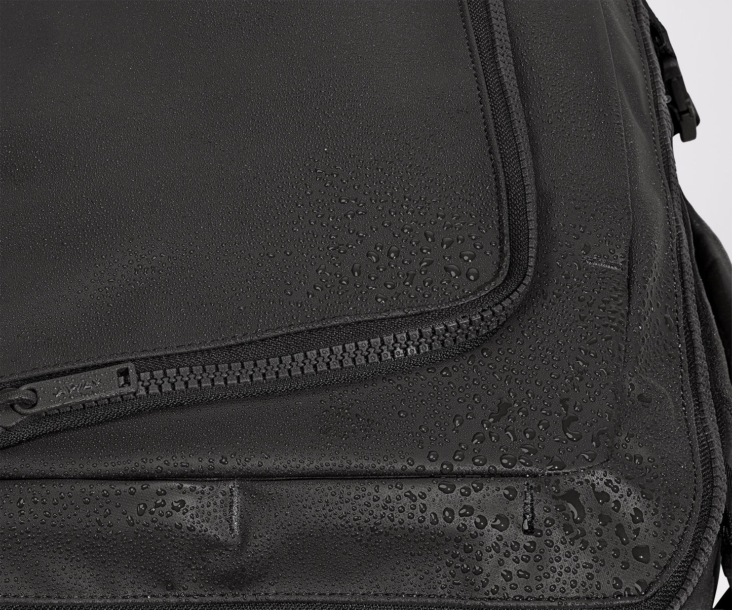 Active Convertible Backpack 25L in Jet Black